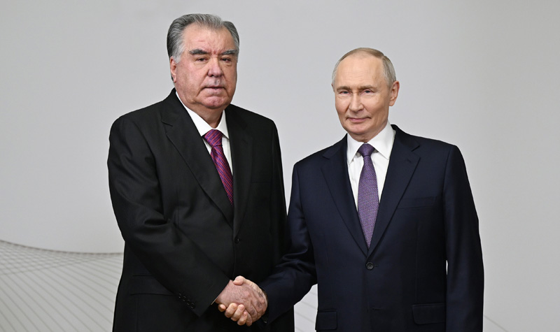 Эмомалӣ Раҳмон ва Владимир Путин