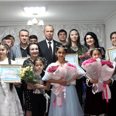 Консерти хатмкунандагони курсҳои омӯзишӣ